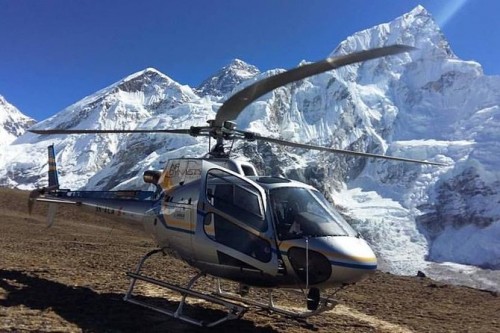 Difference between Everest Helicopter Tour and Everest Base Camp Helicopter Trek
